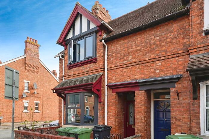 3 Bedroom End Terrace House For Sale In Kings Road, Evesham, Worcestershire, WR11