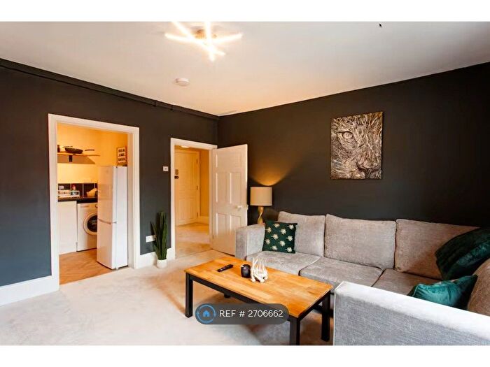 1 Bedroom Flat To Rent In Foregate Street, Chester, CH1