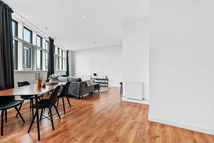 2 Bedroom Flat To Rent In Headstone Road, Harrow, HA1