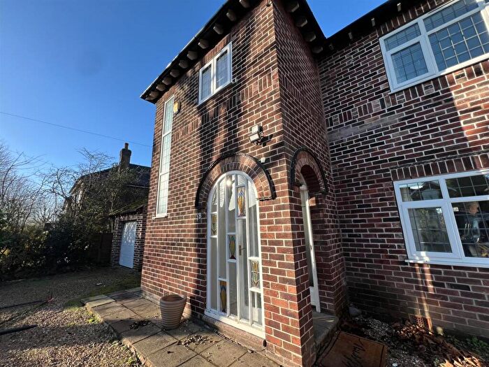 5 Bedroom House To Rent In Hillcrest Road, Stockport, SK2