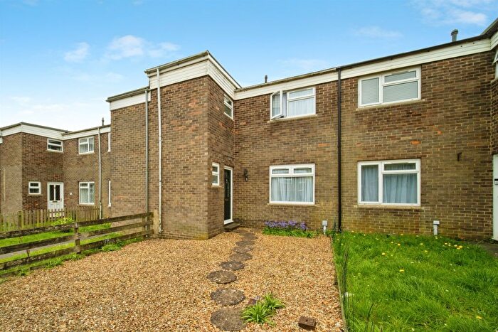 3 Bedroom Terraced House For Sale In Marlowe Close, Basingstoke, RG24