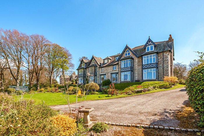 2 Bedroom Apartment For Sale In Apartment Heathcliffe Court, Arnside, Cumbria, LA5
