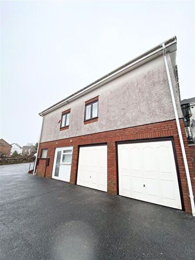 2 Bedroom Flat To Rent In Abbot Road, Ivybridge, PL21