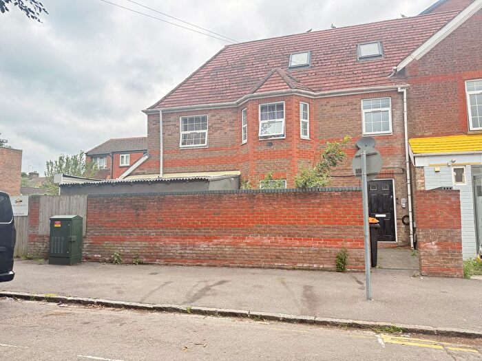1 Bedroom Flat To Rent In High Street North, Dunstable, LU6