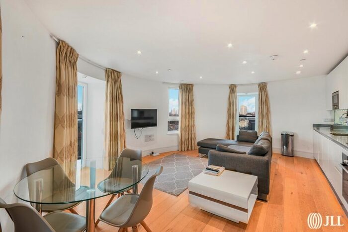 2 Bedroom Flat To Rent In St. Luke's Avenue, London, SW4