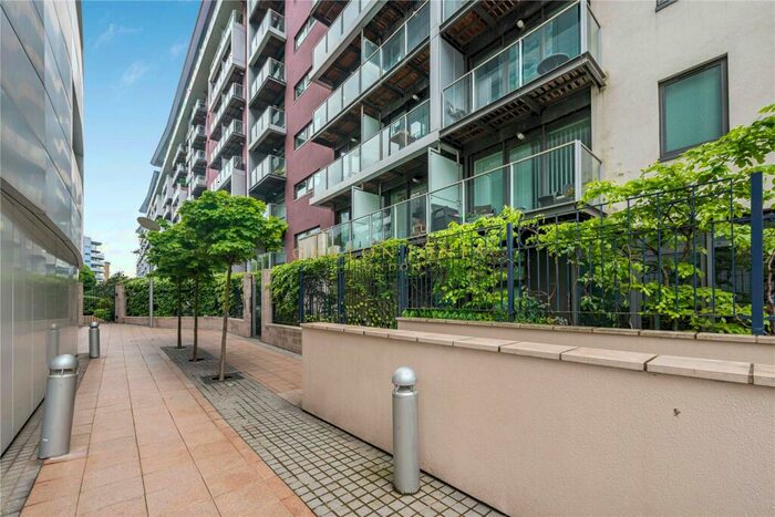 2 Bedroom Apartment For Sale In Warwick Building, Chelsea Bridge Wharf, London, SW11