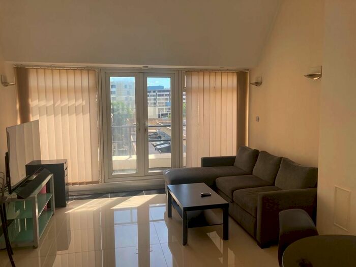 2 Bedroom Flat To Rent In Porchester Square, London, W2