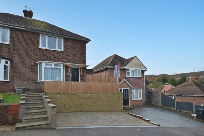 2 Bedroom Semi-Detached House For Sale In Crest Road, Rochester, ME1