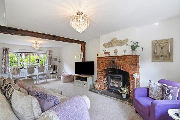 3 Bedroom Cottage For Sale In Addington Green, Addington, West Malling, ME19