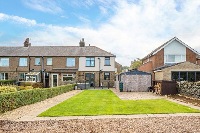3 Bedroom End Terrace House For Sale In Marsh Lane, Shepley, Huddersfield, West Yorkshire, HD8
