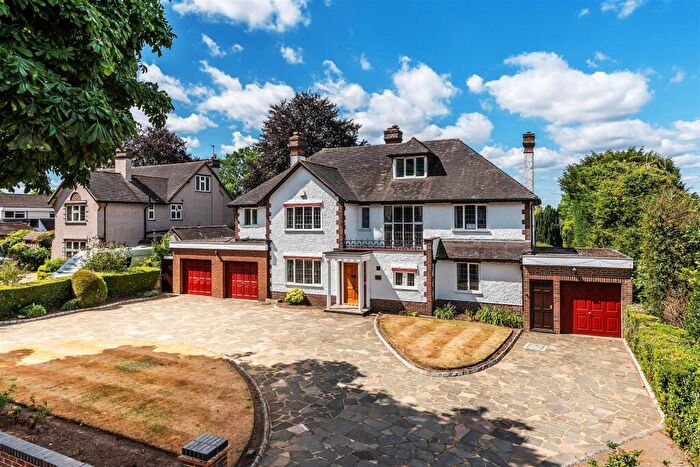 8 Bedroom Detached House For Sale In Shirley Avenue, South Cheam, SM2