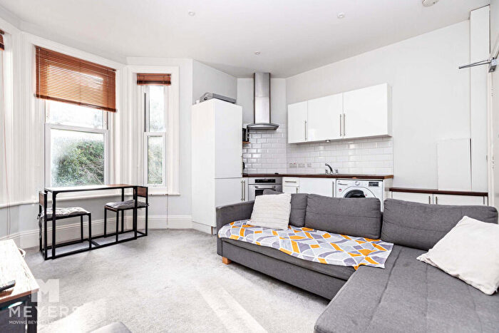 1 Bedroom Apartment To Rent In Dean Park Road, Bournemouth, BH1