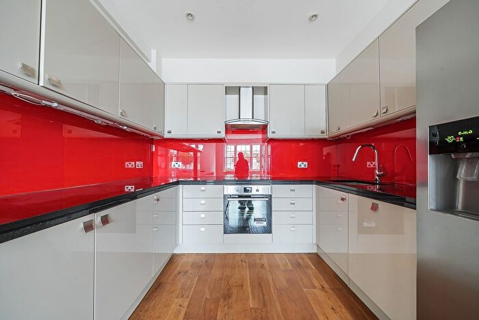 4 Bedroom Mews To Rent In Horbury Mews, London, W11