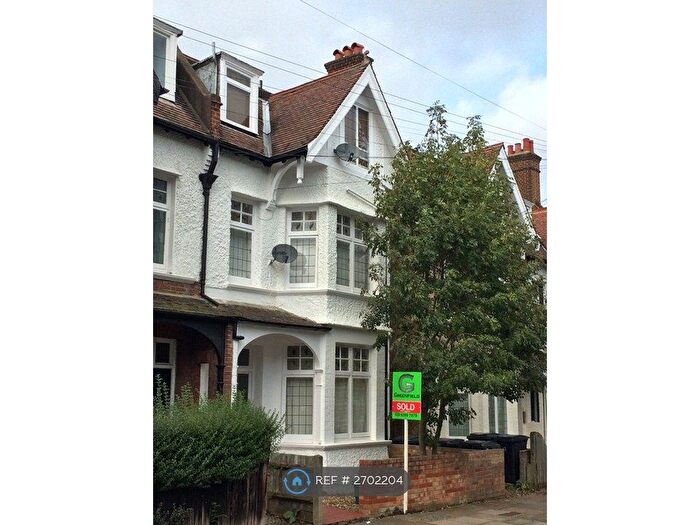 1 Bedroom Flat To Rent In Guilford Avenue, Surbiton, KT5