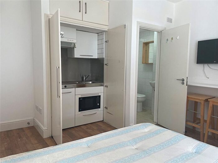 Studio To Rent In Tufnell Park Road, Tufnell Park, London, N19