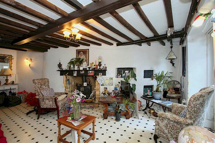 4 Bedroom End Of Terrace House For Sale In Lye Water, Crewkerne, TA18