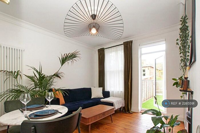 2 Bedroom Flat To Rent In London, London, E17