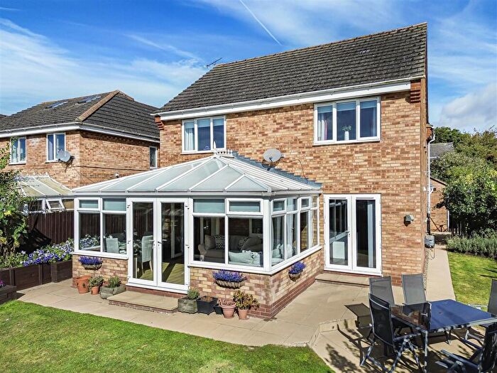 5 Bedroom Detached House For Sale In Preston Drive, Daventry, NN11