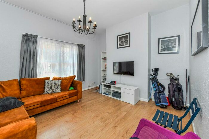 6 Bedroom End Of Terrace House To Rent In Bedroom End Of Terrace House In Forest Fields, NG7