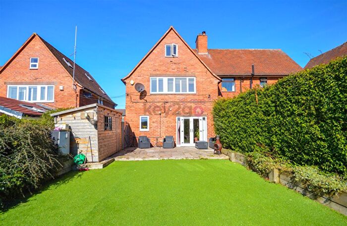 3 Bedroom Semi-Detached House For Sale In Sheffield Road, Killamarsh, Sheffield, S21