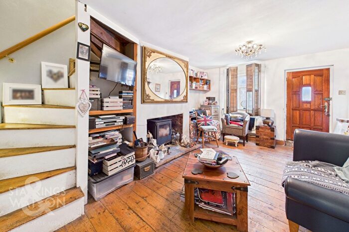 2 Bedroom End Of Terrace House For Sale In White Horse Street, Wymondham, NR18