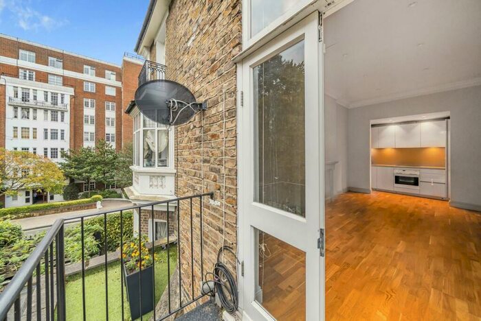 2 Bedroom Flat To Rent In Abbey Road, St John's Wood, London, NW8