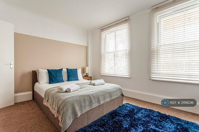 3 Bedroom Flat To Rent In West Street, Brighton, BN1
