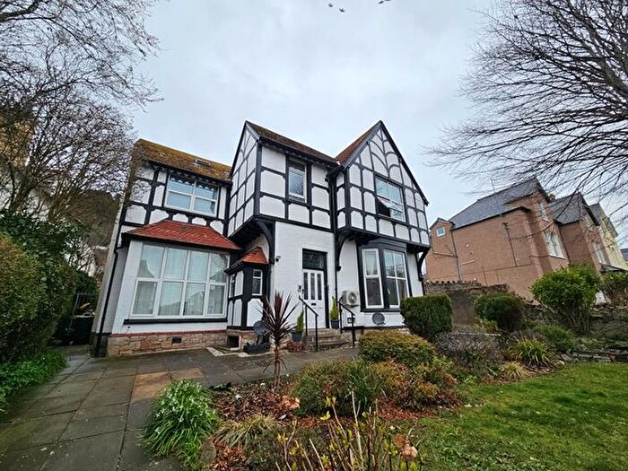 2 Bedroom Flat To Rent In Abbey Road, Llandudno, LL30