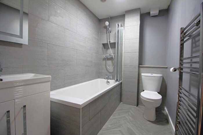 3 Bedroom End Of Terrace House To Rent In Parkland Mews, Stow On The Wold, Cheltenham, Gloucestershire, GL54