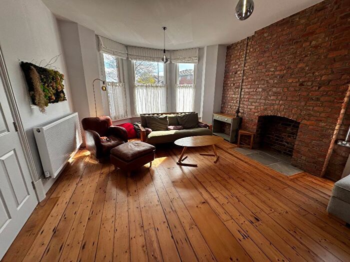 2 Bedroom Apartment To Rent In Upper Chorlton Road, Manchester, M16