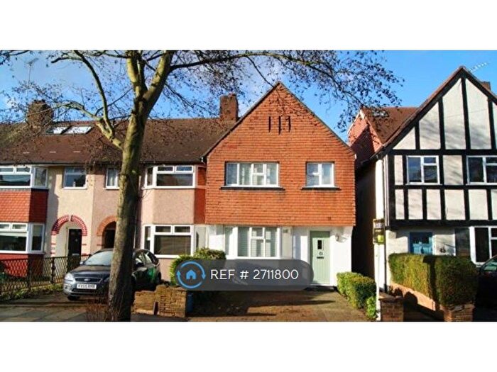 3 Bedroom Terraced House To Rent In Lisbon Avenue, Twickenham, TW2