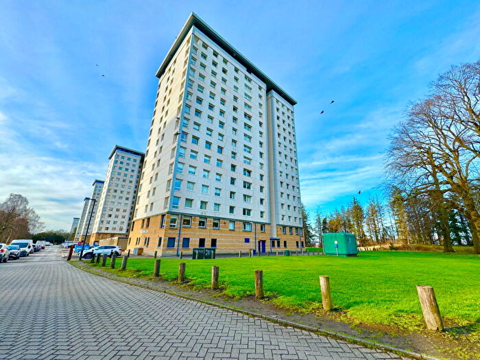 2 Bedroom Flat For Sale In Seaton Place, Falkirk, FK1