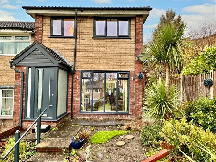 3 Bedroom Semi Detached House For Sale In Sunbury Drive, Manchester, M40