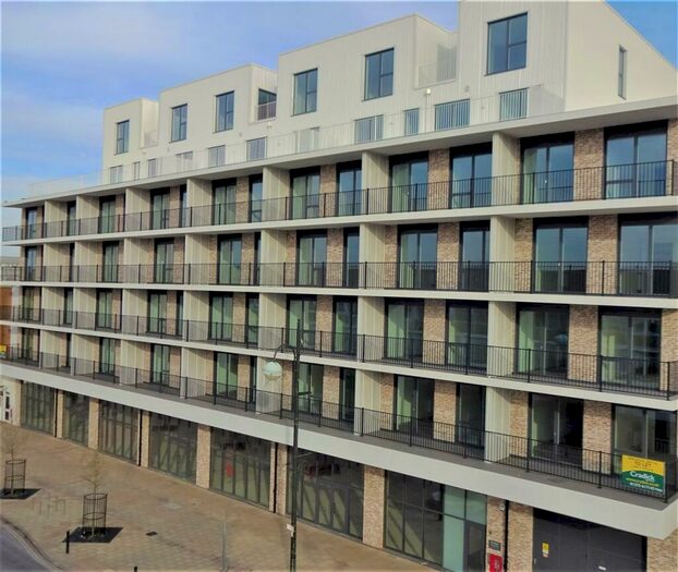 2 Bedroom Apartment To Rent In The Broadway, Town Centre, RH10