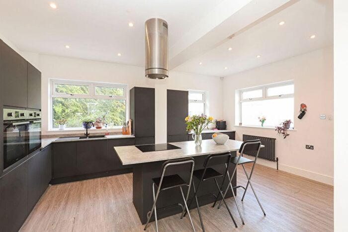 3 Bedroom Semi-detached House For Sale In Station Road, Spinkhill, S21