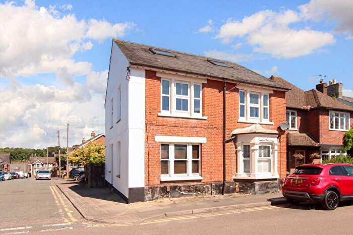 3 Bedroom Maisonette For Sale In Queen Street, Tring, HP23