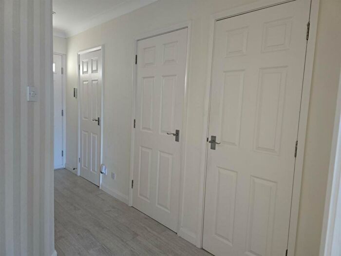 4 Bedroom Town House To Rent In Mulberry Close, Conwy, LL32