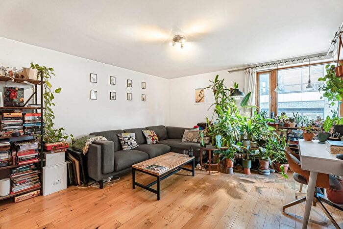 1 Bedroom Flat For Sale In Cremer Street, London, E2