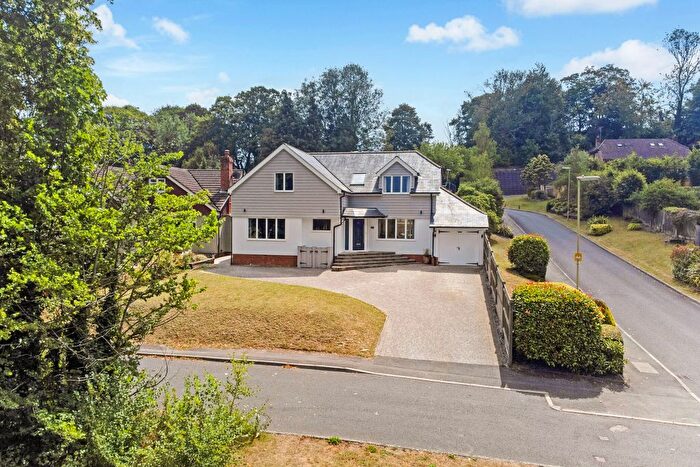 5 Bedroom Detached House For Sale In Ashdell Road, Alton, GU34