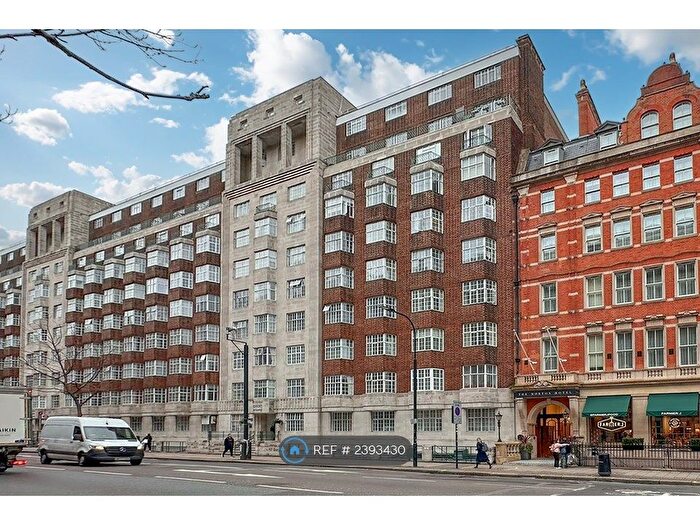 Studio To Rent In Russell Court, London, WC1H