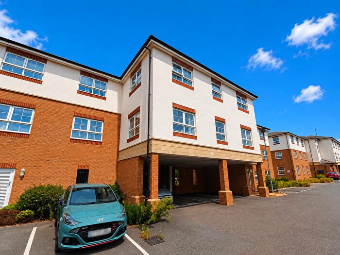 2 Bedroom Apartment For Sale In Swallow Close, Peacehaven, BN10