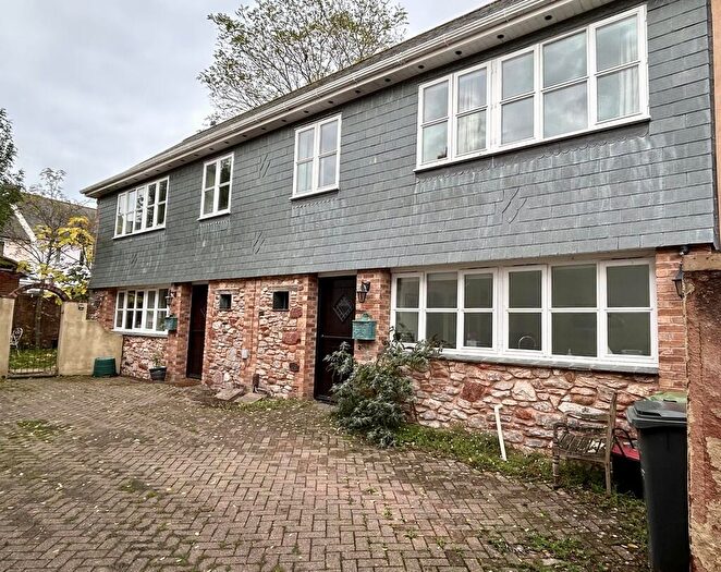 3 Bedroom Barn Conversion To Rent In Coles Court, High Street, Topsham, EX3