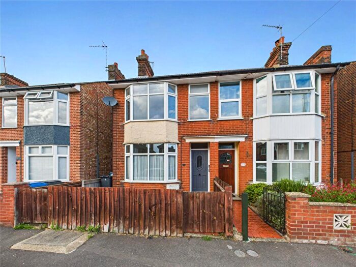 3 Bedroom Semi-Detached House For Sale In Stradbroke Road, Ipswich, Suffolk, IP4