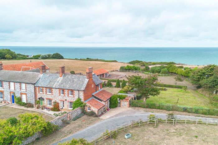 3 Bedroom Cottage For Sale In Characterful Coastal Cottage In Sidestrand, NR27