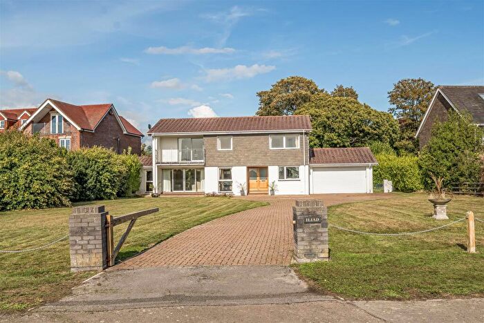 4 Bedroom Detached House For Sale In Hook Park Road, Warsash, SO31