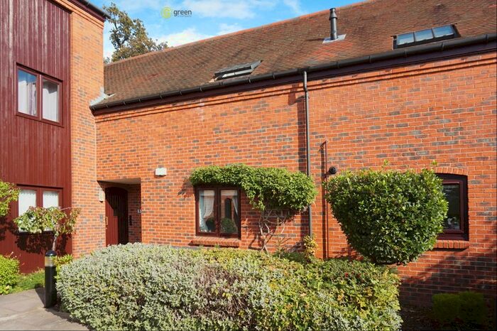 3 Bedroom Flat For Sale In The Greaves, Minworth, Sutton Coldfield, B76