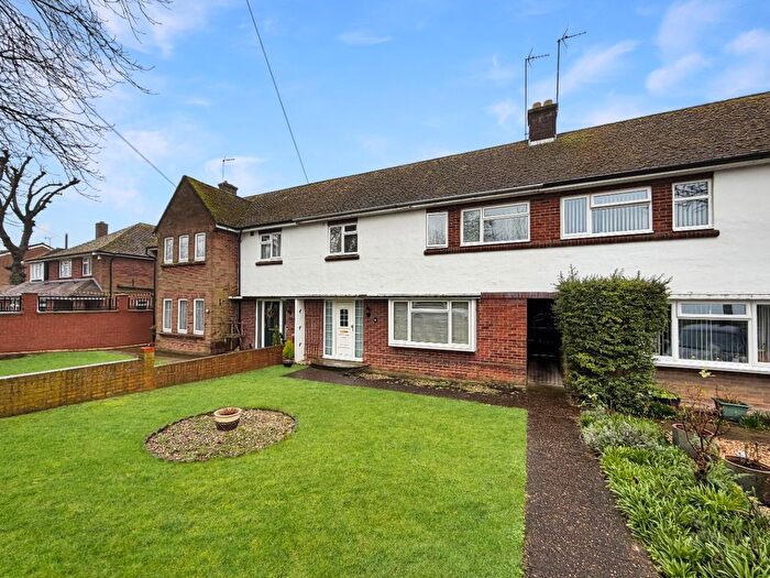 3 Bedroom Terraced House For Sale In Brewers Hill Road, Dunstable, LU6