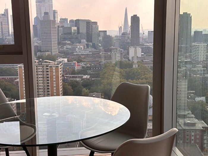 2 Bedroom Flat To Rent In Place, London, EC1V