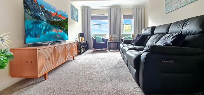 1 Bedroom Retirement Property For Sale In Rayleigh Road, Leigh-On-Sea, Essex, SS9