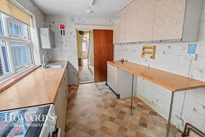 3 Bedroom Terraced House For Sale In Arundel Road, Great Yarmouth, NR30